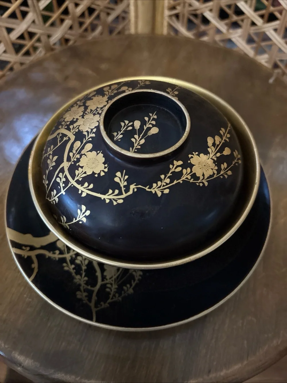 N/A elegant black